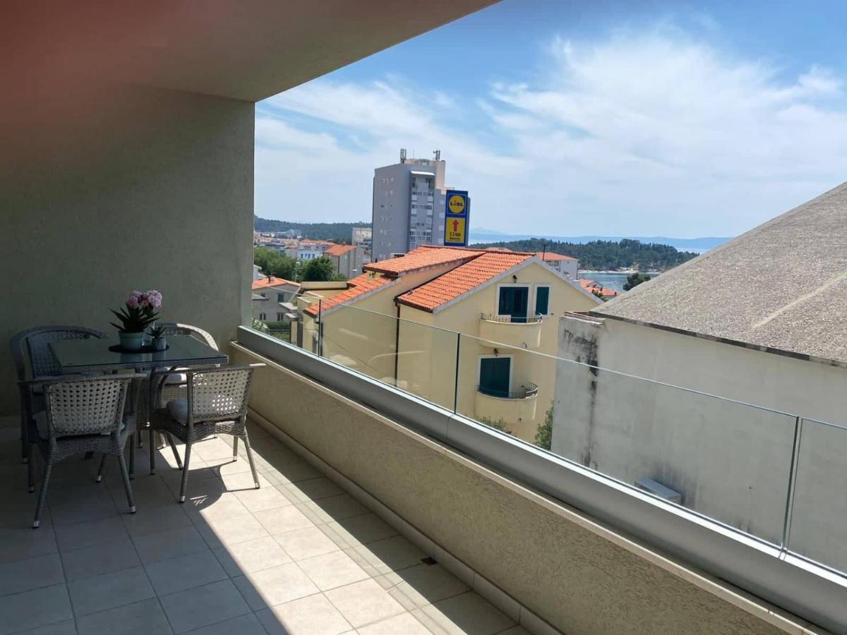 Apartament Modern With Garage *